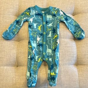 🦖🦕 Carter’s Newborn Bodysuit 🦖🦕